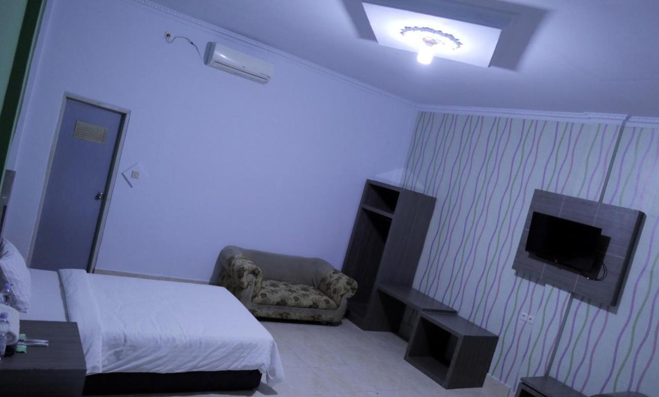 Reddoorz @ Pasangkayu Mamuju Utara 호텔 외부 사진